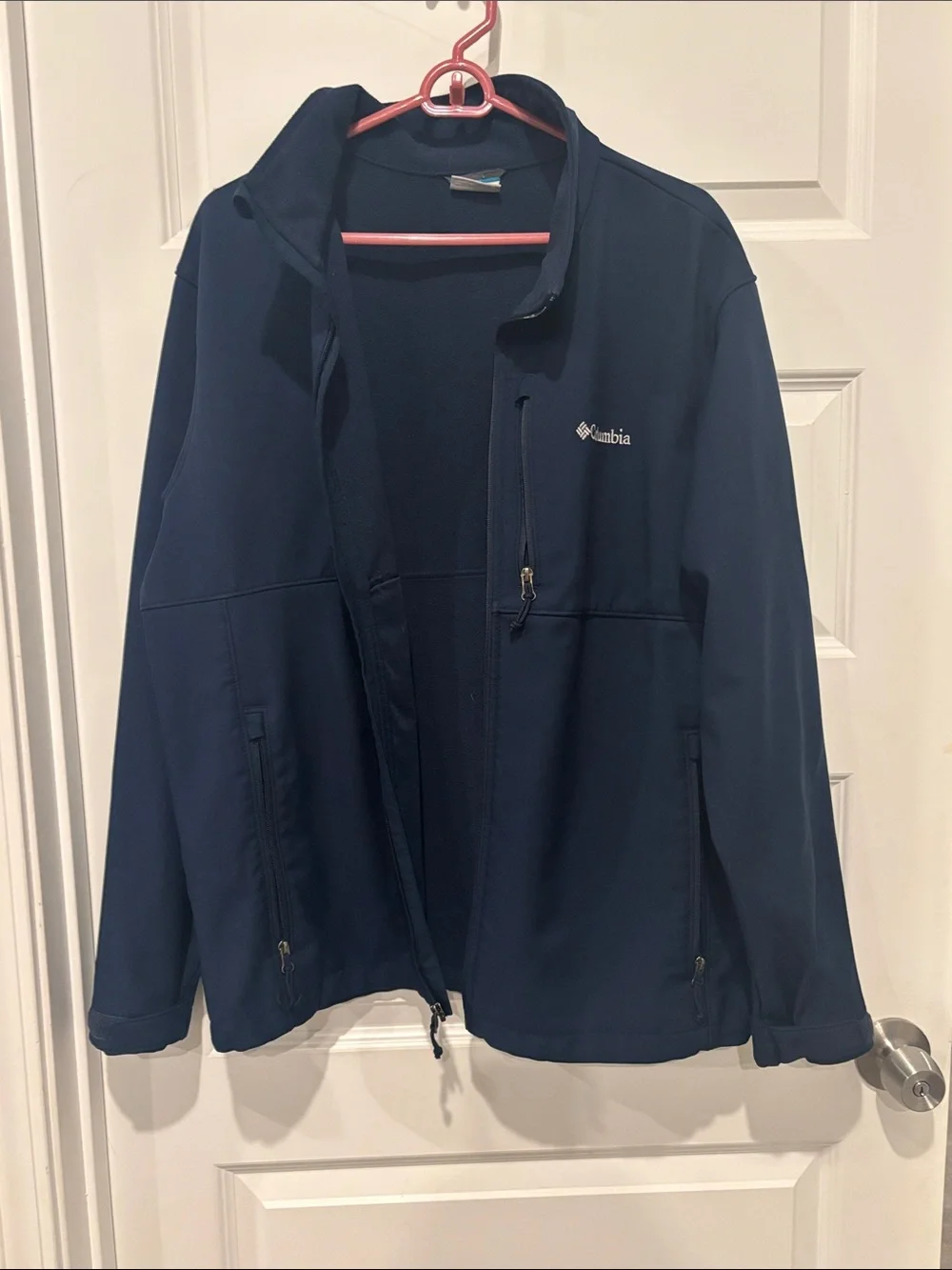 Columbia Navy Blue Softshell Jacket with Zip Pockets